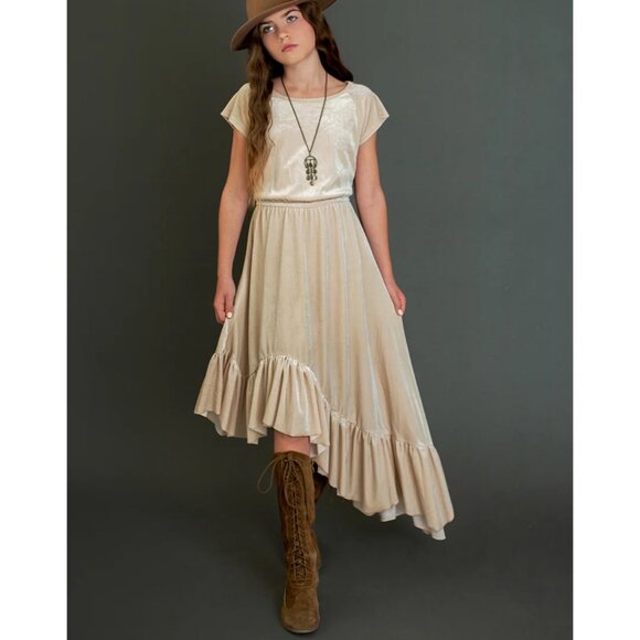 Joyfolie Girls Ivory Velvet High-Low Dress With Cap Sleeves & Ruffle Hem size 5 - Picture 2 of 10